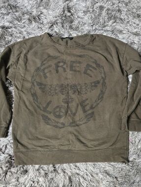 Olive Green Graphic Long Sleeve Tee - "Free Love" Print